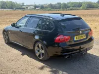 Used BMW 320 181 HP (133 kW) 2010 Black Estate
