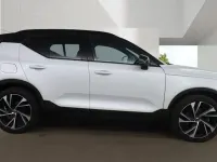 Used Volvo XC40 190 HP (139 kW) 2018 White SUV