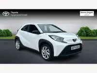 Used Toyota Aygo X PURE 72 HP (52 kW) 2024 White SUV