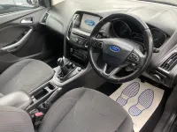 Usado Ford Focus Zetec 2016 Cinzento Citadino
