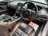 Begagnad Jaguar XE Prestige 2015 Silver Sedan