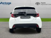 Used Toyota Yaris Design 113 HP (83 kW) 2024 White Hatchback