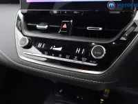 Used Toyota Corolla 140 HP (102 kW) 2025 White Estate