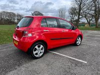 Used Toyota Yaris 2010 Red Hatchback