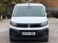 Used Vauxhall Combo S 100 HP (73 kW) 2024 White Van