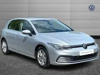Second-hand VW Golf VIII 130 CP (95 kW) 2023