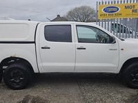 Used Toyota HiLux 144 HP (105 kW) 2012 White Pickup