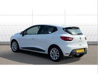Used Renault Clio IV Play 75 HP (55 kW) 2017 White Hatchback