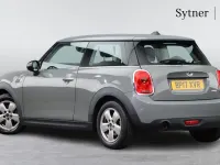 Begagnad Mini ONE Hatch 101 HK (74 kW) 2017 Grå Halvkombi