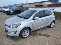 Używany Hyundai i20 Active 85 KM (62 kW) 2014 Srebrny Hatchback