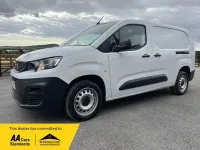 Used Peugeot Partner Premium 101 HP (74 kW) 2023 White MPV