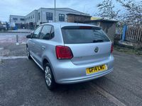 Usado VW Polo Edition 60 HP (44 kW) 2014 Prateado Citadino