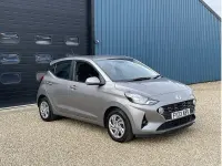 Used Hyundai i10 SE 67 HP (49 kW) 2023 Bronze Hatchback
