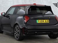 Used Mini Cooper SE Hatch 158 kW (215 HP) 2024 Black Hatchback