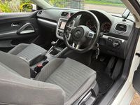 Begagnad VW Scirocco GT 2011 Vit Sportkupé
