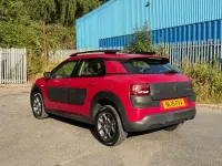 Used Citroën C4 Cactus Feel 80 HP (58 kW) 2016 Red Hatchback
