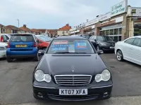 Used Mercedes C220 Avantgarde 147 HP (108 kW) 2007 Black Estate