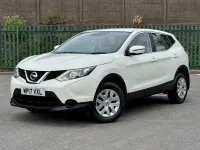 Used Nissan Qashqai Visia 2017 White SUV
