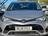 Used Toyota Avensis Active 111 HP (81 kW) 2018 Silver Sedan
