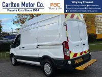 Usado Ford Transit 130 HP (95 kW) 2018 Branco Van