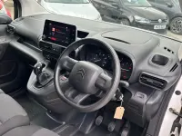Used Citroën Berlingo 75 HP (55 kW) 2021 White MPV