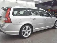 Used Volvo V70 R-Design 163 HP (119 kW) 2011 Silver Estate