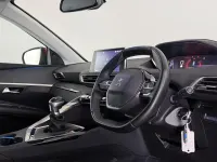 Used Peugeot 3008 Allure 130 HP (95 kW) 2019 Red SUV