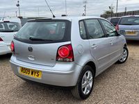 Used VW Polo Match 80 HP (58 kW) 2009 Silver Hatchback
