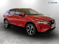 Used Nissan Qashqai N-Connecta 140 HP (102 kW) 2024 Red SUV