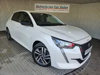 Used Peugeot 208 Allure+ 130 HP (95 kW) 2022 White Hatchback