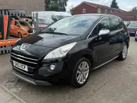 Begagnad Peugeot 3008 2012 Svart Kombi