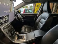 Usado Volvo XC70 SE Lux 163 HP (119 kW) 2013 Dourado Carrinha