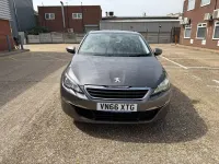 Usado Peugeot 308 Active 110 HP (80 kW) 2016 Cinzento Citadino