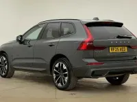 Usado Volvo XC60 Plus 247 CV (181 kW) 2025 Verde SUV