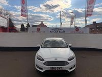 Used Ford Focus Titanium 120 HP (88 kW) 2015 White Hatchback