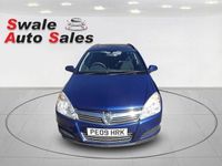Used Vauxhall Astra 138 HP (101 kW) 2009 Blue Estate