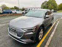 Begagnad Audi e-tron Comfort 230 kW (313 HK) 2021 Grå SUV