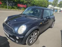 Begagnad Mini Cooper Hatch 2005 Svart Halvkombi