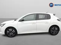 Used Peugeot 208 Allure+ 131 HP (96 kW) 2023 White Hatchback