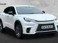 Used Lexus LBX 136 HP (100 kW) 2025 White SUV