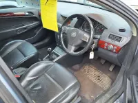 Used Vauxhall Astra Elite 104 HP (76 kW) 2004 Silver Hatchback