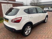 Used Nissan Qashqai Acenta 2013 White SUV