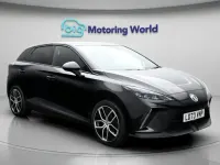 Begagnad MG MG4 EV Trophy 319 kW (435 HK) 2023 Svart Halvkombi