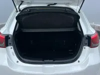 Usado Mazda 2 Inclusive 90 HP (66 kW) 2017 Branco Citadino