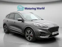 Usado Ford Kuga ST-Line X 225 CV (165 kW) 2023 Gris SUV
