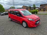 Usado Ford Tourneo Connect Zetec 120 HP (88 kW) 2017 Vermelho Monovolume