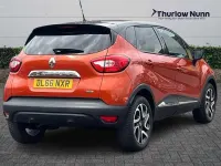 Used Renault Captur Dynamique 90 HP (66 kW) 2016 Orange/black SUV