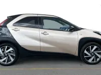 Used Toyota Aygo X 72 HP (52 kW) 2023 Beige SUV