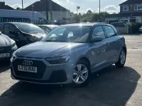 Usado Audi A1 Sportback Business 110 HP (80 kW) 2020 Cinzento Citadino