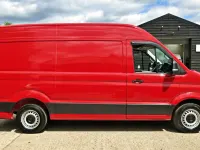Usado VW Crafter Trendline 140 HP (102 kW) 2022 Vermelho Van
